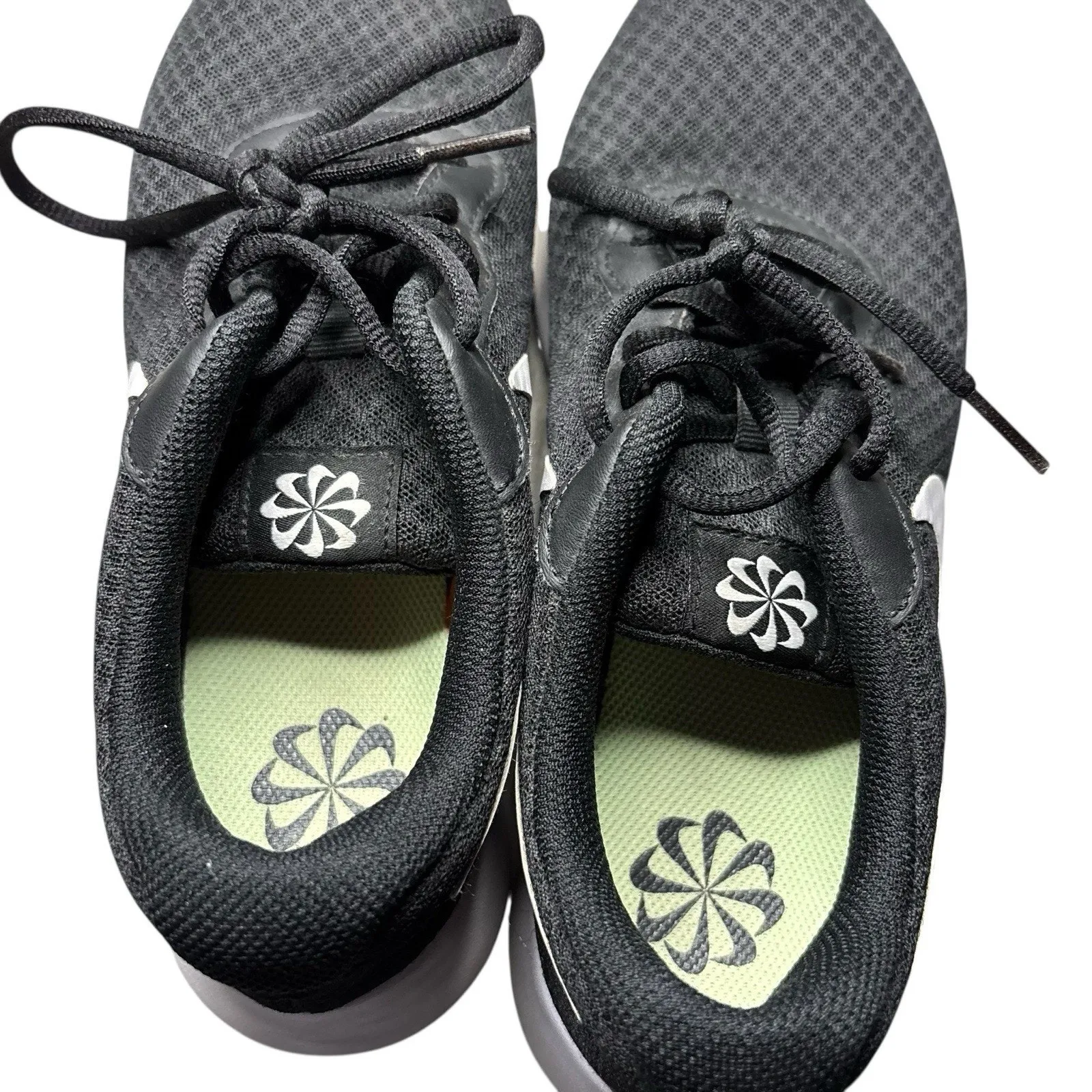 Nike Womens Tanjun 812655-011 Black Running Shoes Sneakers Size 6.5 - Image 5