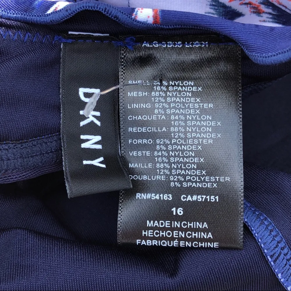 DKNY Tummy Control Print One Piece Swimsuit 16 - Image 9