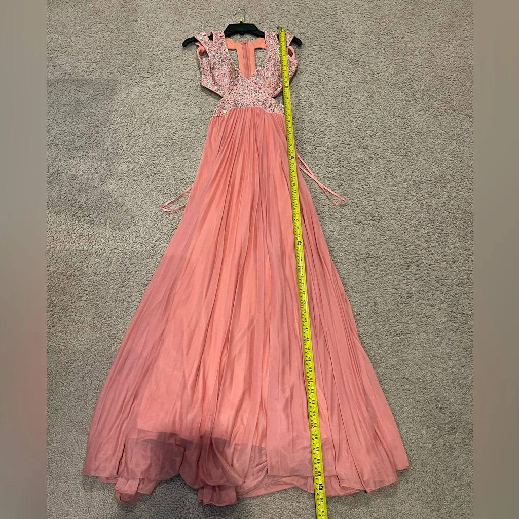 BETSY & ADAM Cut-out Sides A-line V-neck Beading Prom Long Deess - Image 9