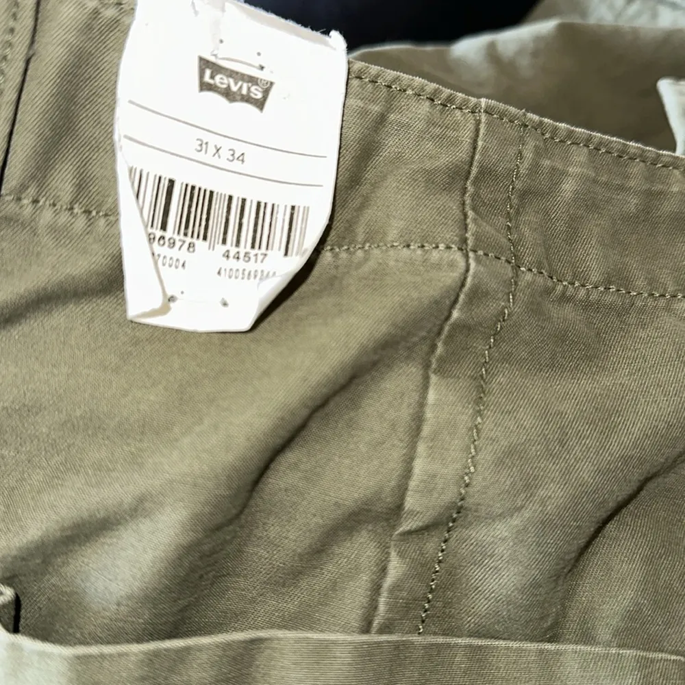 NWT Levi's Women's '94 Baggy Cotton High Rise Cargo Pants Army GREEN - Image 11