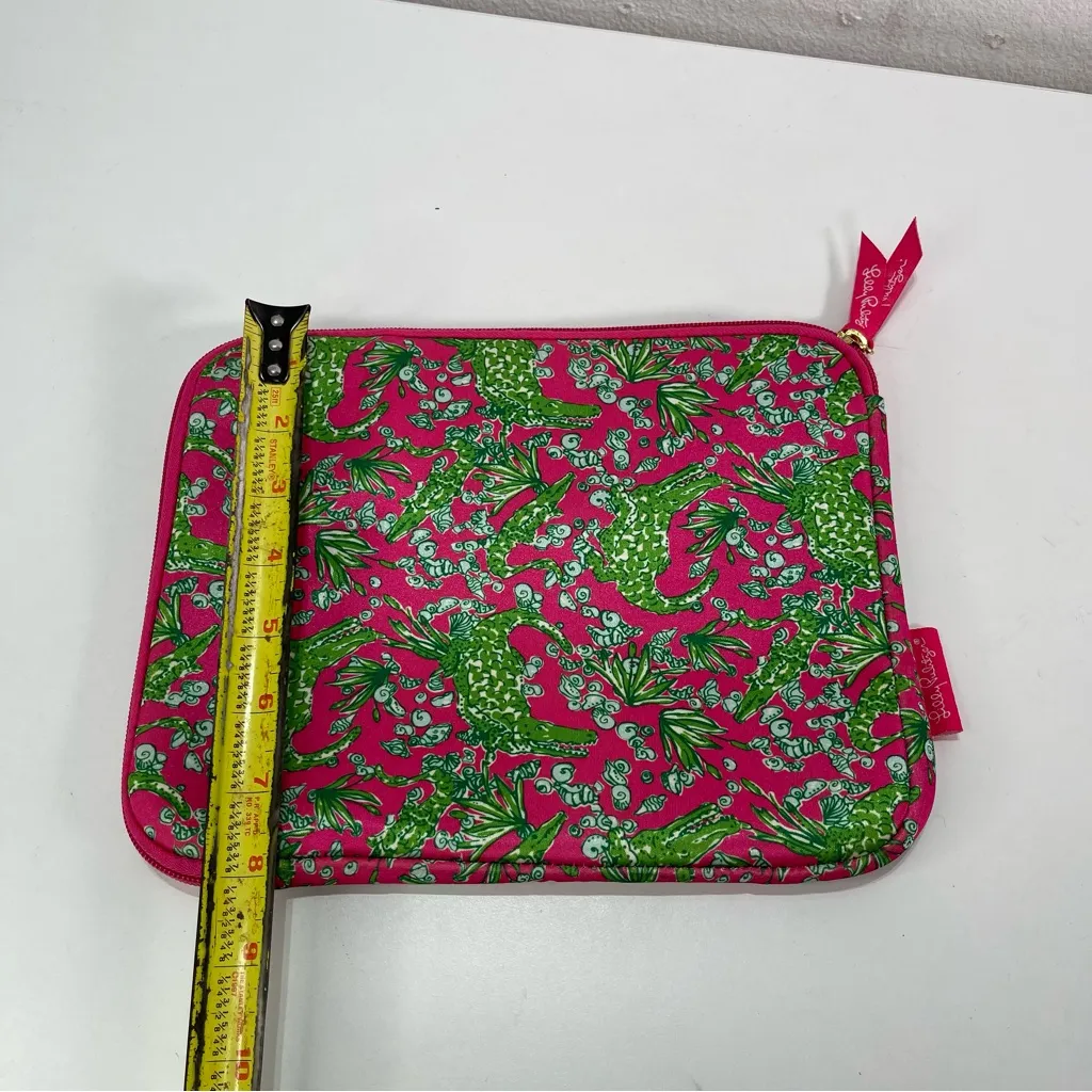 Lilly Pulitzer iPad Tablet Soft Case Pouch Zipper Alligator Shells Hot Pink 10x8 - Image 4