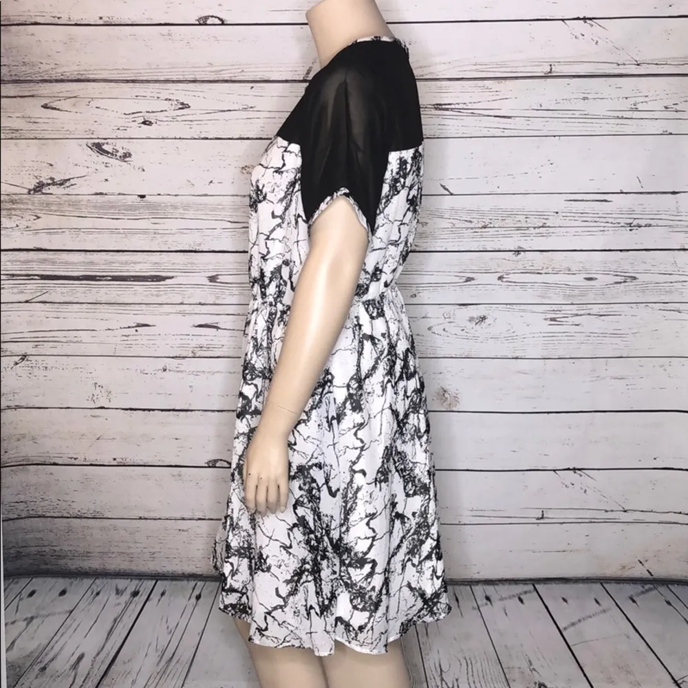 ASOS Curve NWT Size 16 Black & White Marble Print Elastic Waistline Dress - Image 4