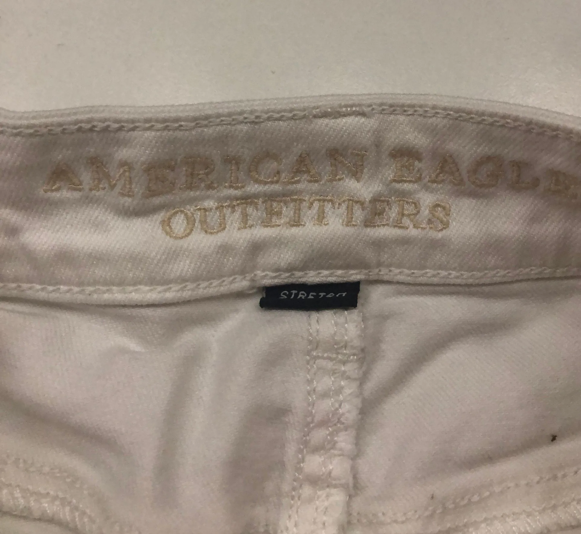 American Eagle White Denim Shorts - Image 4