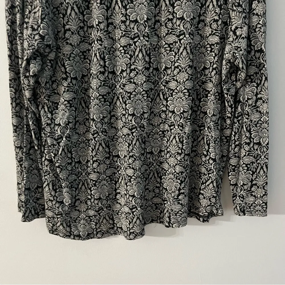 Lucky Brand Black and White knit top - Image 9