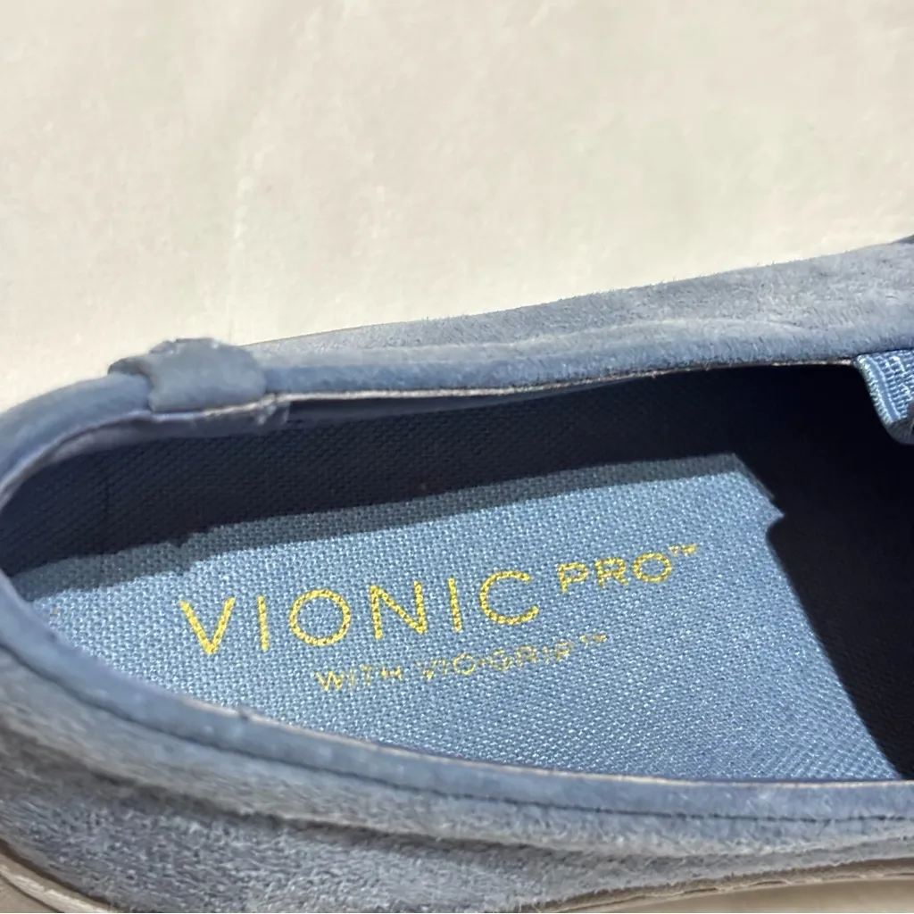 Vionic Women’s Avery Pro slip-on sneaker in light blue suede casual size 6.5 - Image 7