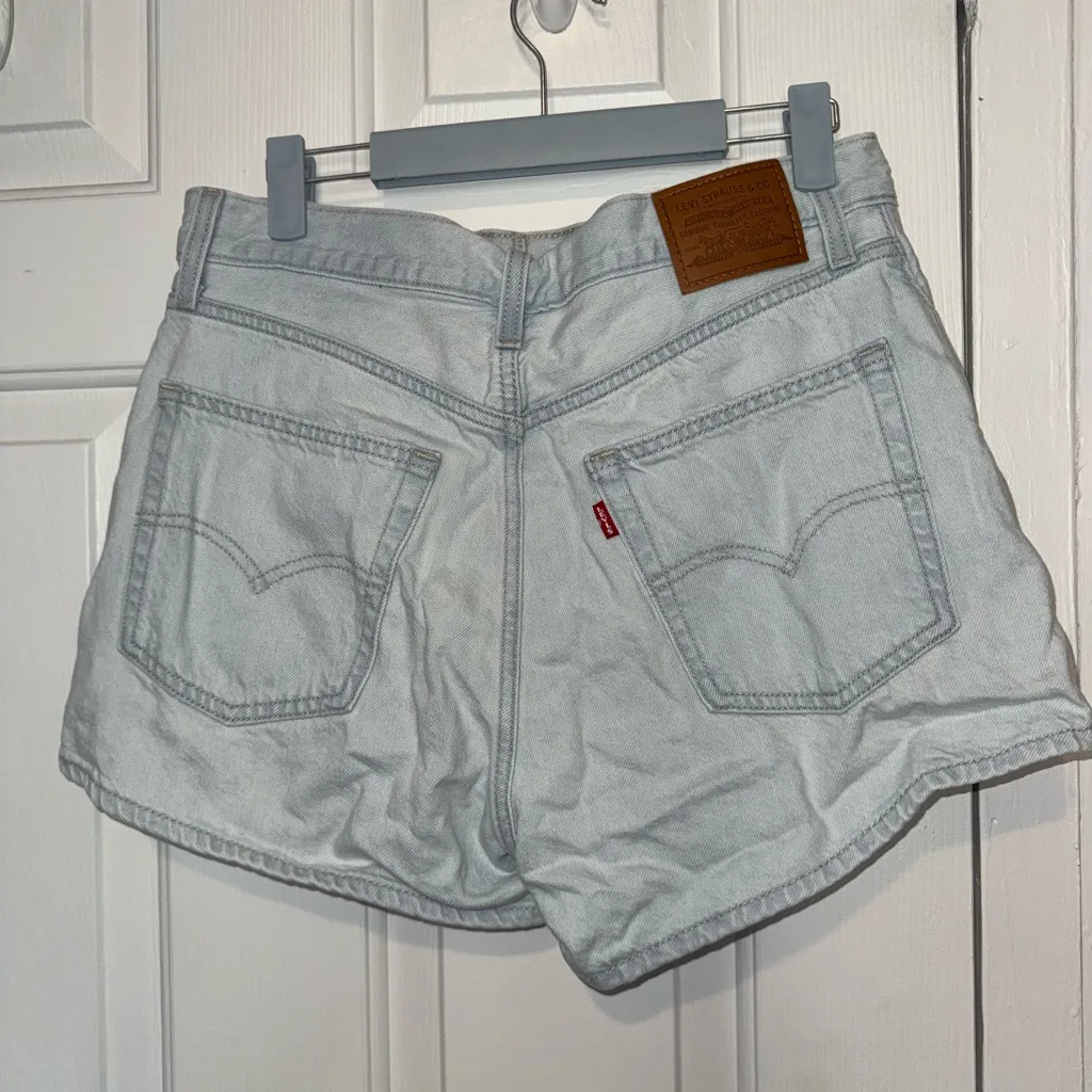 Levi's Light Blue Denim Skort - Image 4