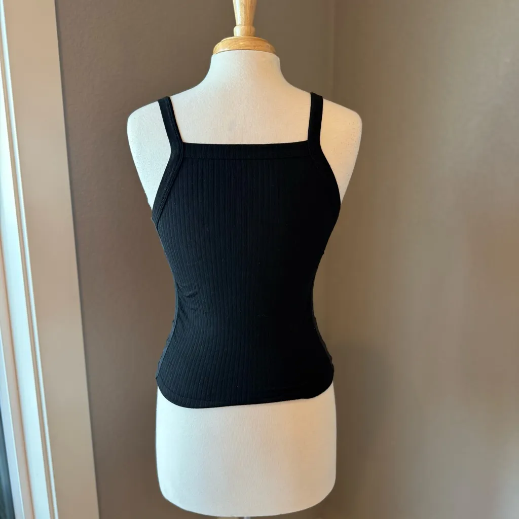 Suzette Ribbed Metal Circle Trim Tank Top Small - Image 3