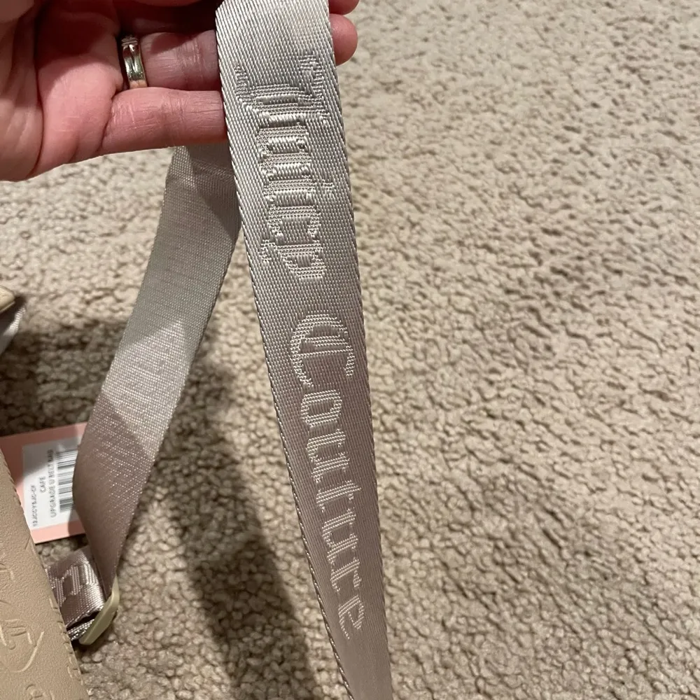 JUICY COUTURE Cafe Upgrade U Belt Bag - Image 7