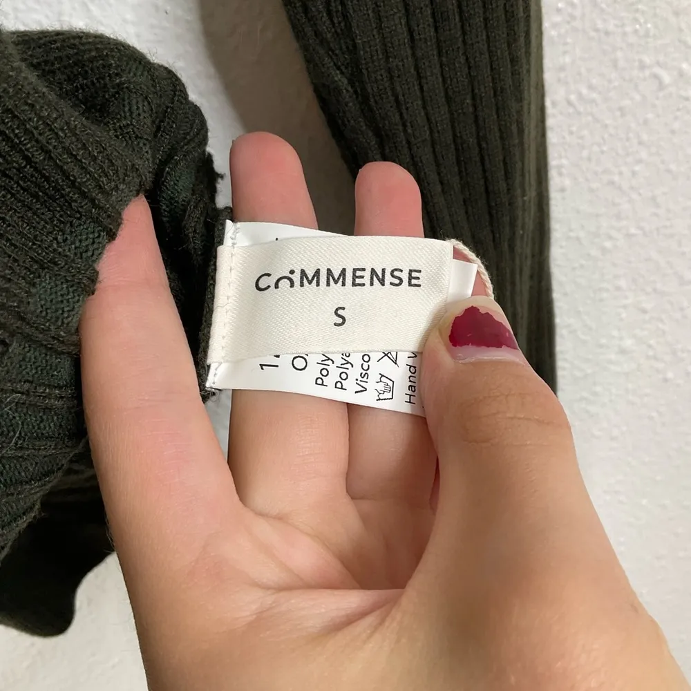 Commense NWT Ruffle Trim Dark Green Ribbed Cardigan Size Small - Image 6