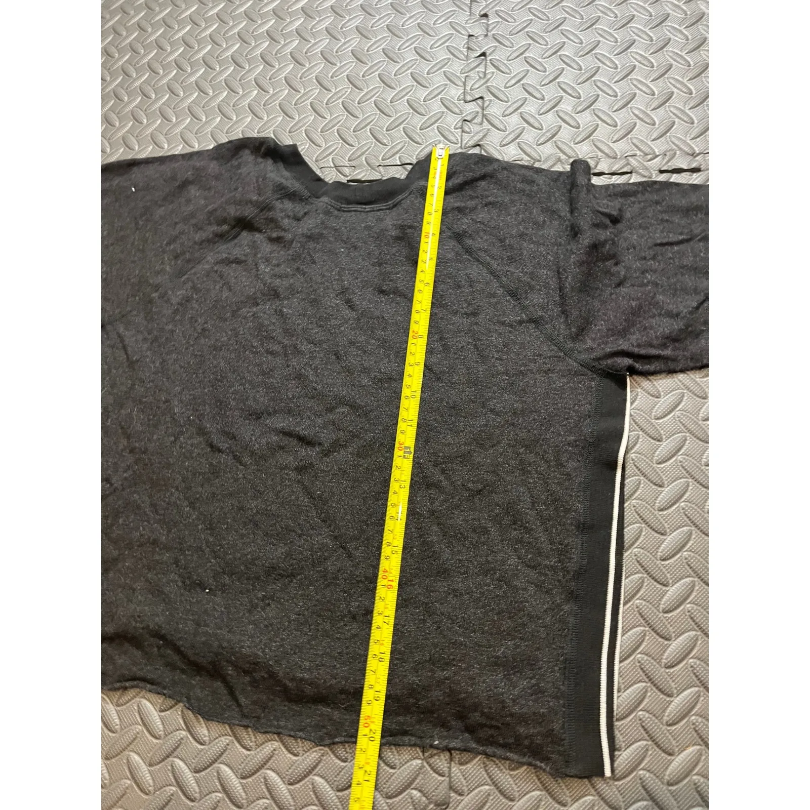 MONROW Cropped Short Sleeve Side Stripe Grey Sweater Sweatshirt Medium $98 - Image 6