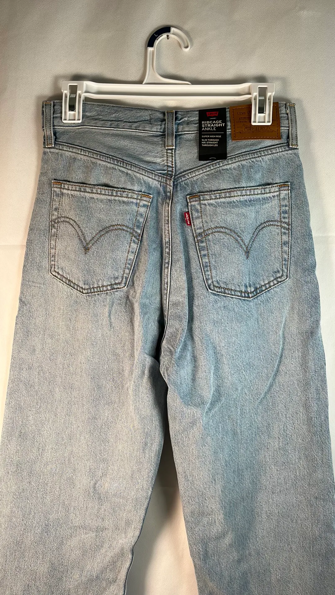Levi’s Ribcage Straight Jeans - Image 6