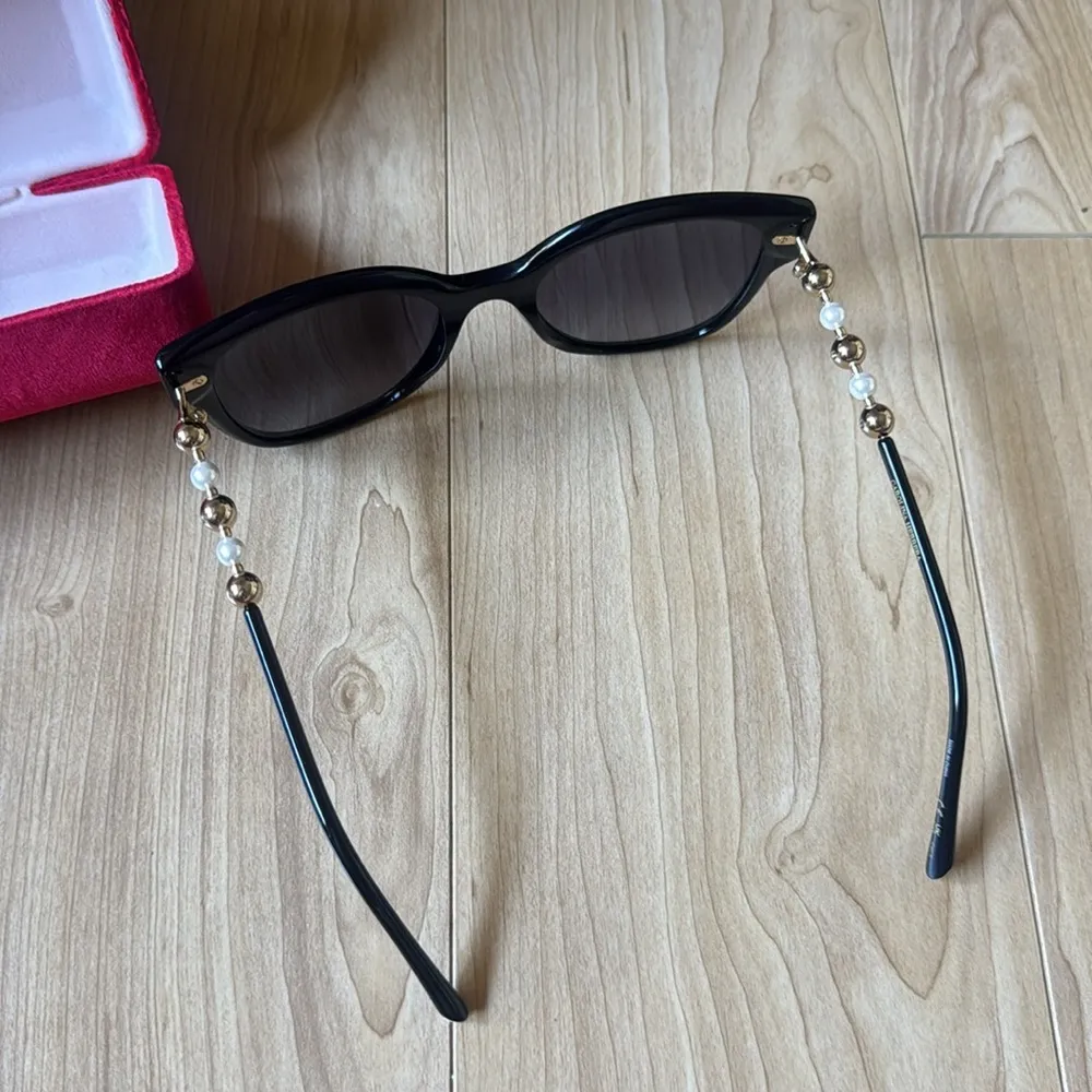 Carolina Herrera HER0318/S sunglasses - Image 3