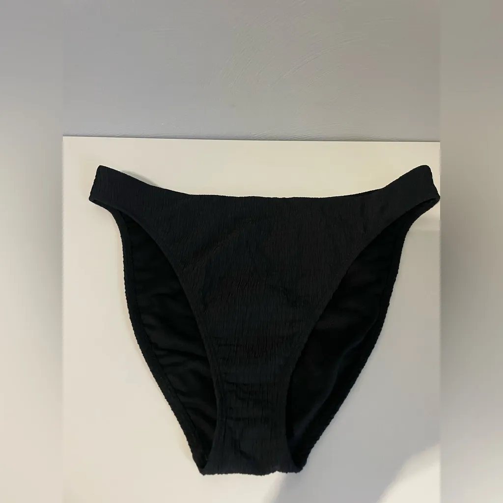 Abercrombie & Fitch high-waist, high-leg cheeky bikini bottom - Image 3