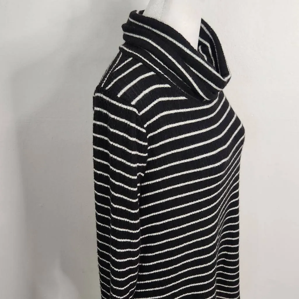 Everleigh Black Stripe Turtleneck Sweater NWT Size XS Soft Striped Sweater - Image 4