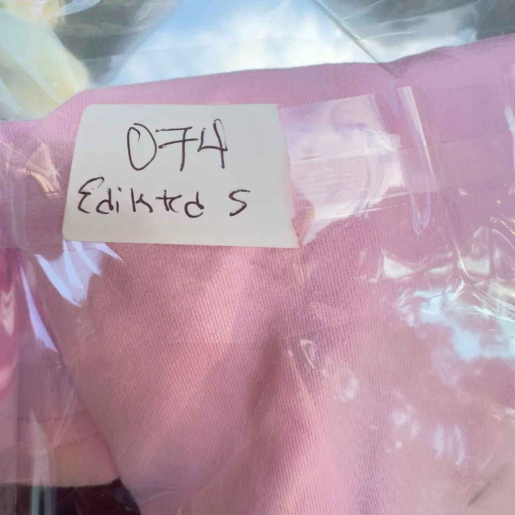 Edikted Light Pink Bambi Open-Back T-Shirt Small - Image 11