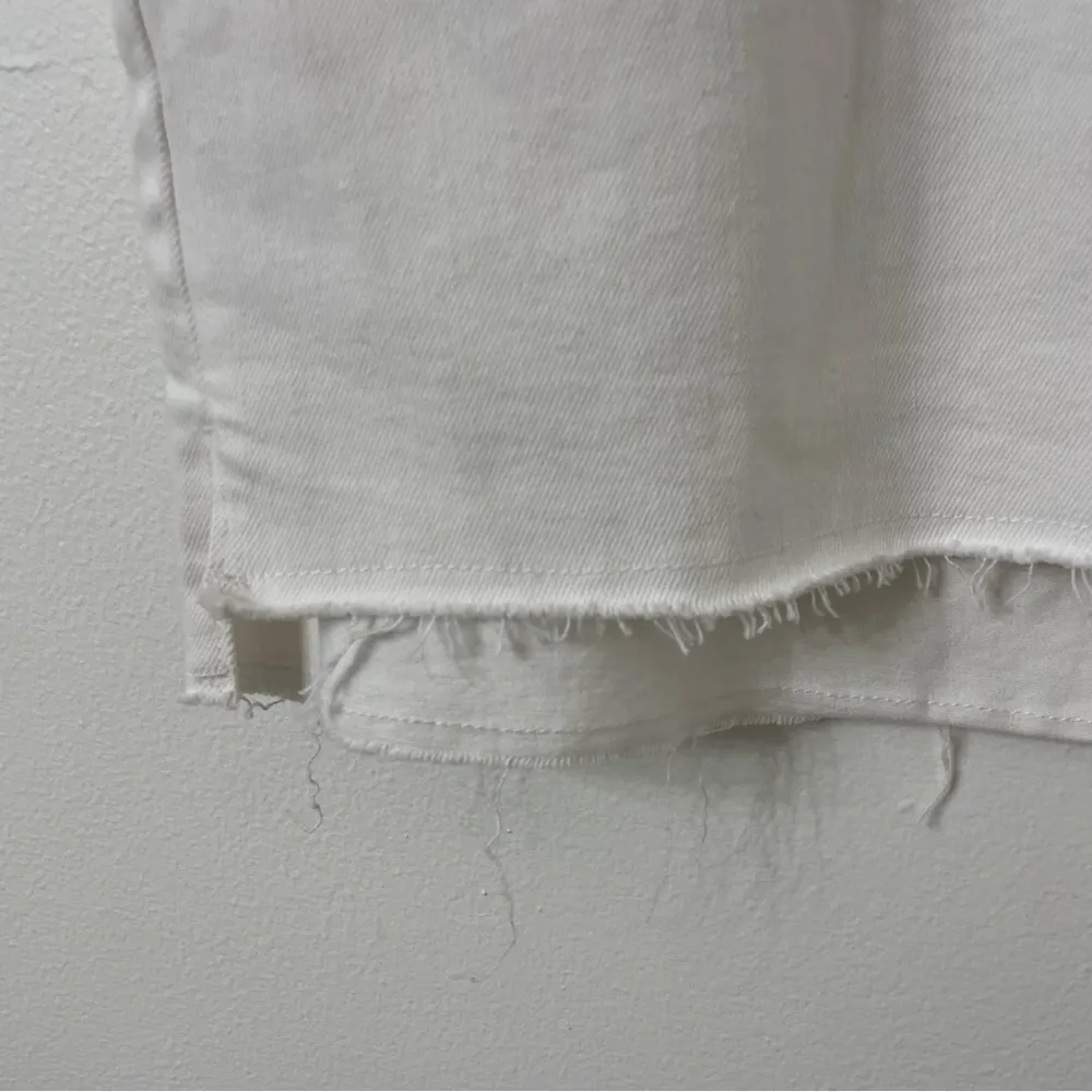 {28} Old Navy High Waisted O.G. Straight Cut Off Jean Mini Skirt 28 White - Image 6