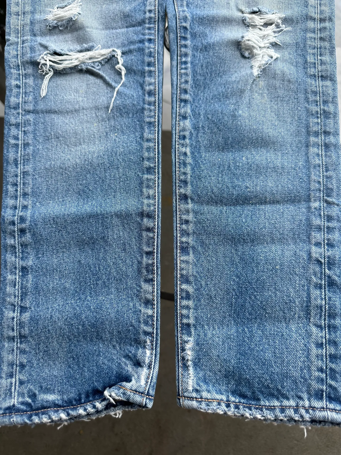 Aberdeen Tapered Distressed Denim Jeans in Blue - Size 25 - Image 19