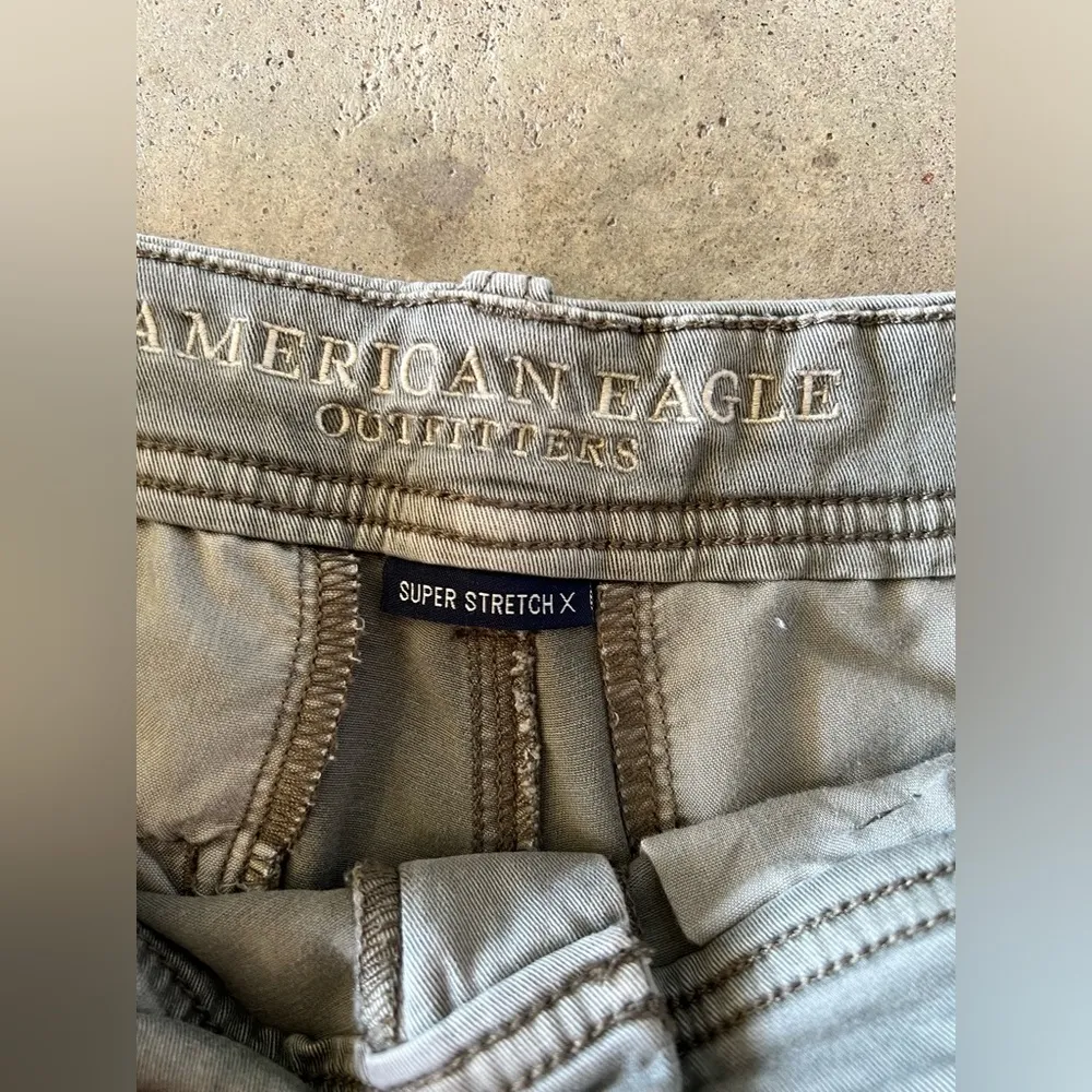 American Eagle  Green Midi Stretch Shorts - Image 3