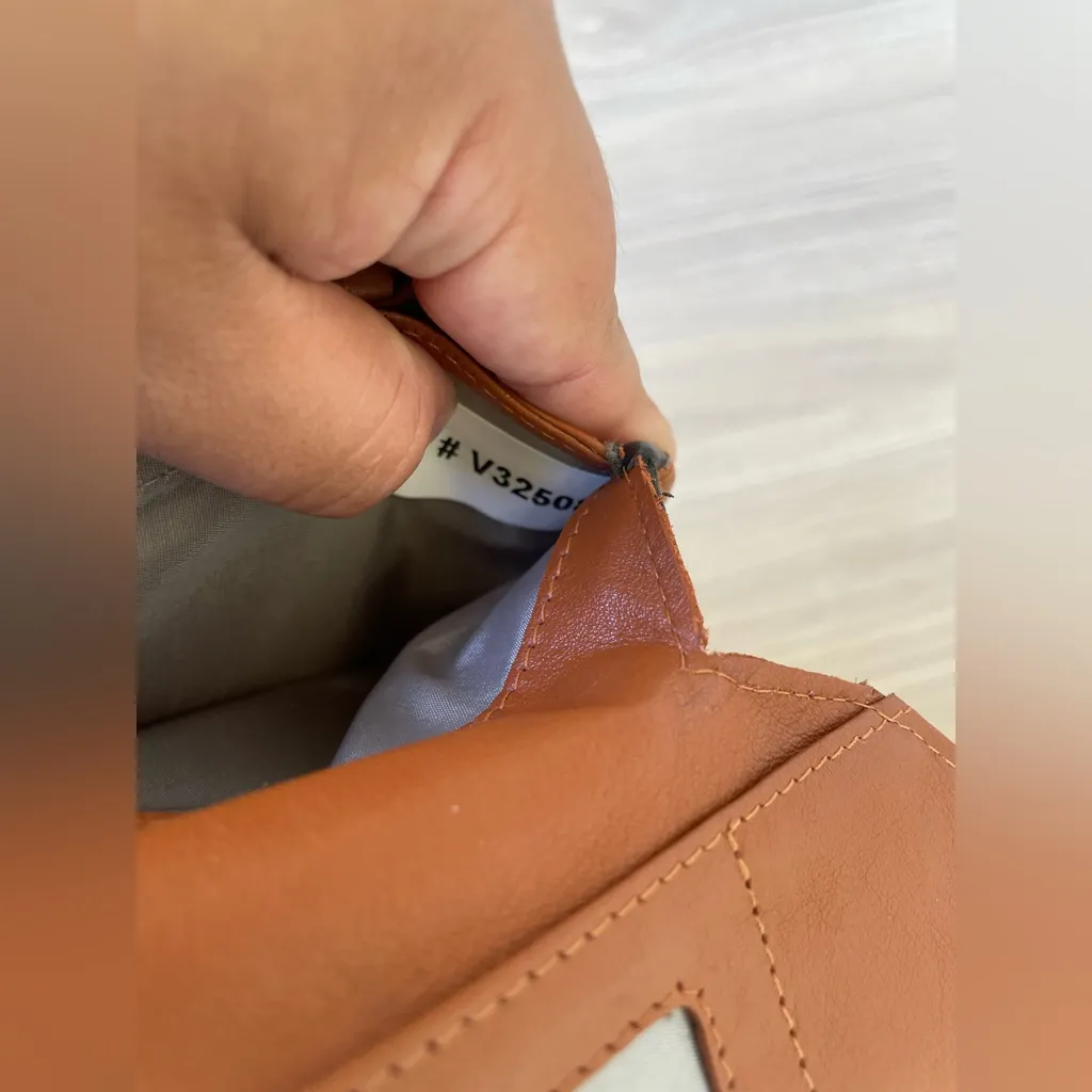 Rogue Black and Brown Leather Wristlet - Image 12