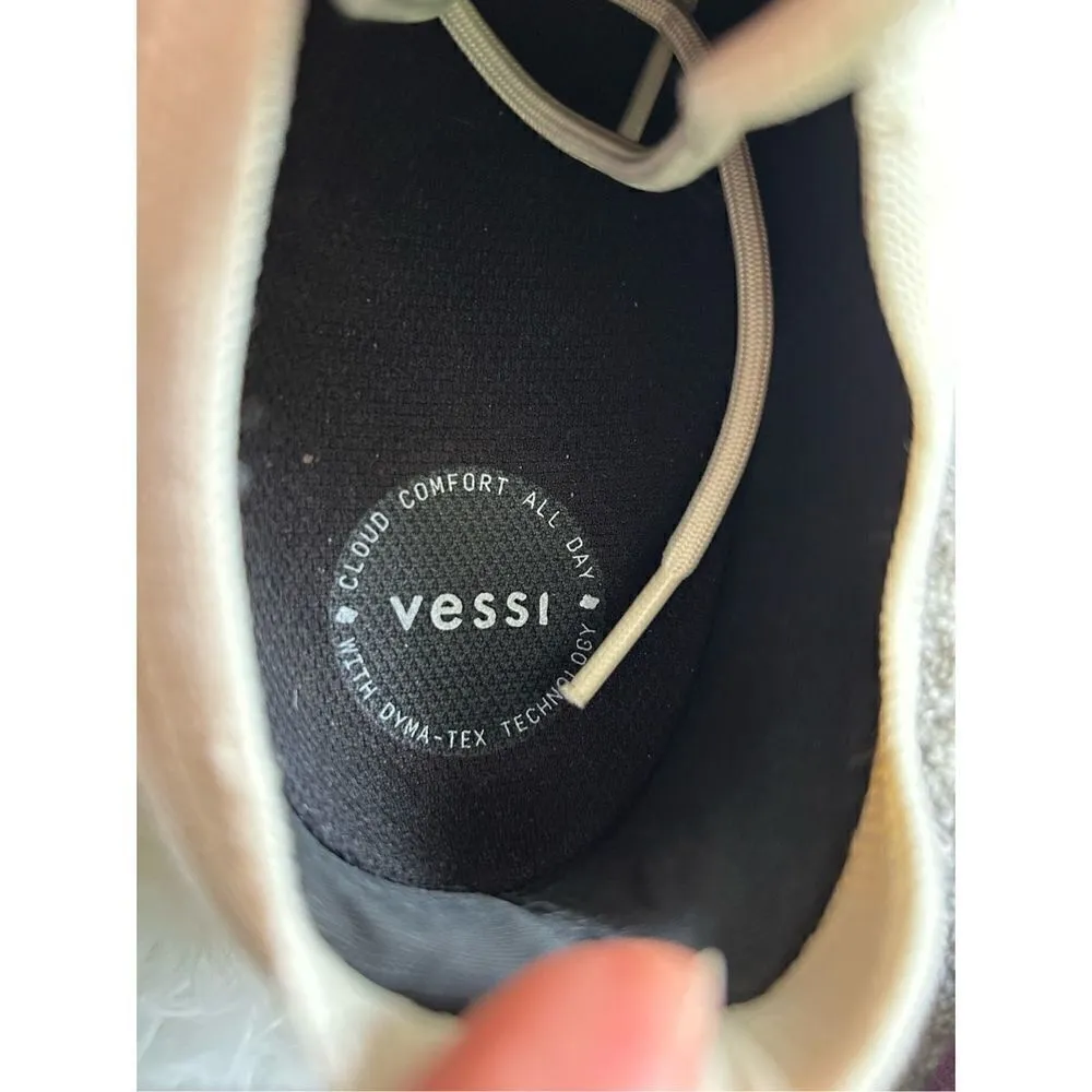 Vessi Everyday Move Waterproof Runners size 6w cream color - Image 6