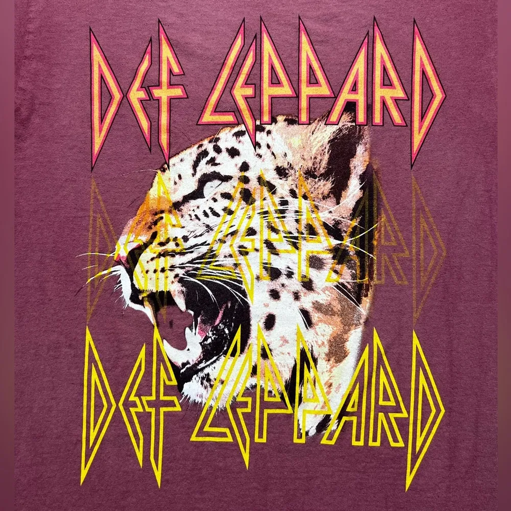 Def Leppard T-Shirt Small Pink Classic Rock 80s Retro Band Tee Cotton - Image 2