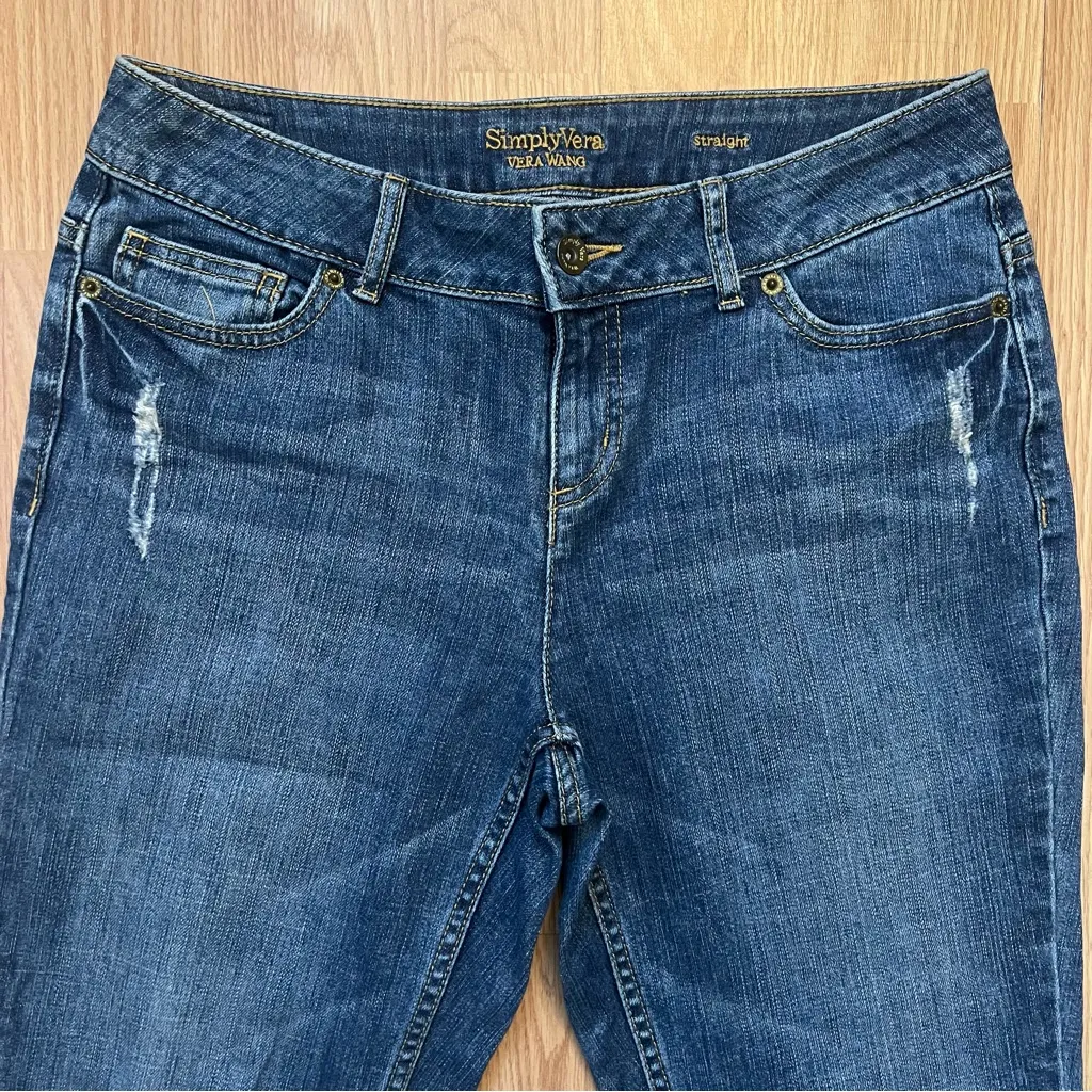 Simply Vera Wang Women's Blue Jeans Size‎ 6 Distressed Straight Leg Low Rise - Image 2