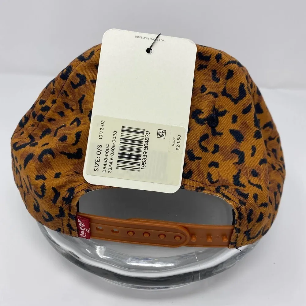 Levi’s Strauss cheetah hat - Image 3