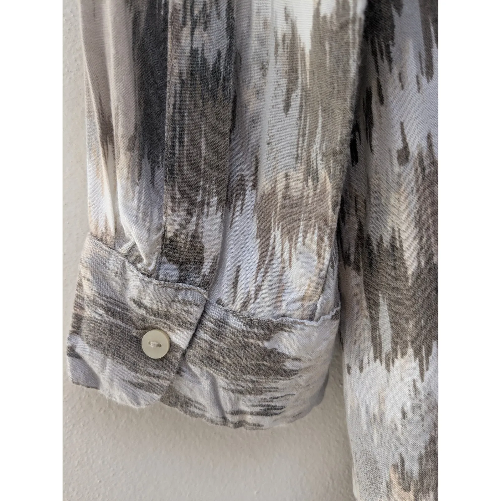 Intro Women's Top Tunic Roll Tab Sleeve Button Front Gray Size Medium - Image 5