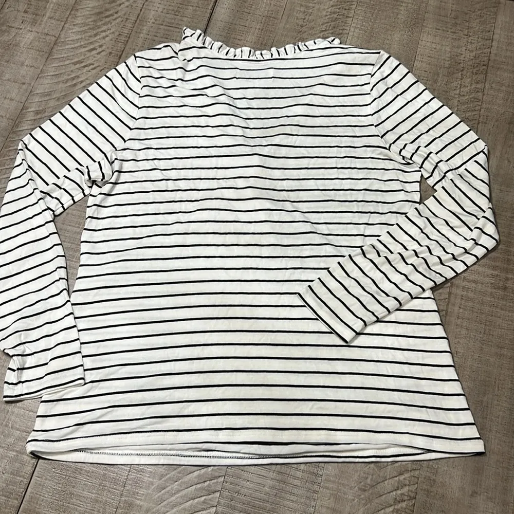 3/$25 Nordstrom Rack women’s long sleeve faux wrap shirt - Image 4