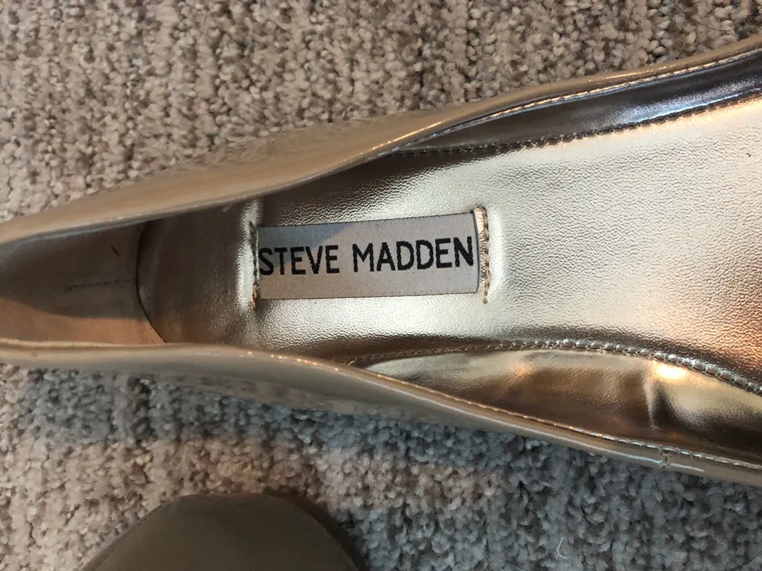 Steve Madden Pointed Toe Flats - Image 5