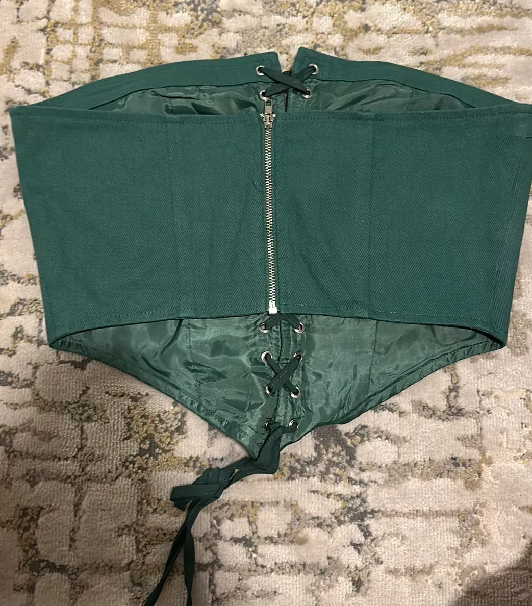 White Fox Corset - Image 2