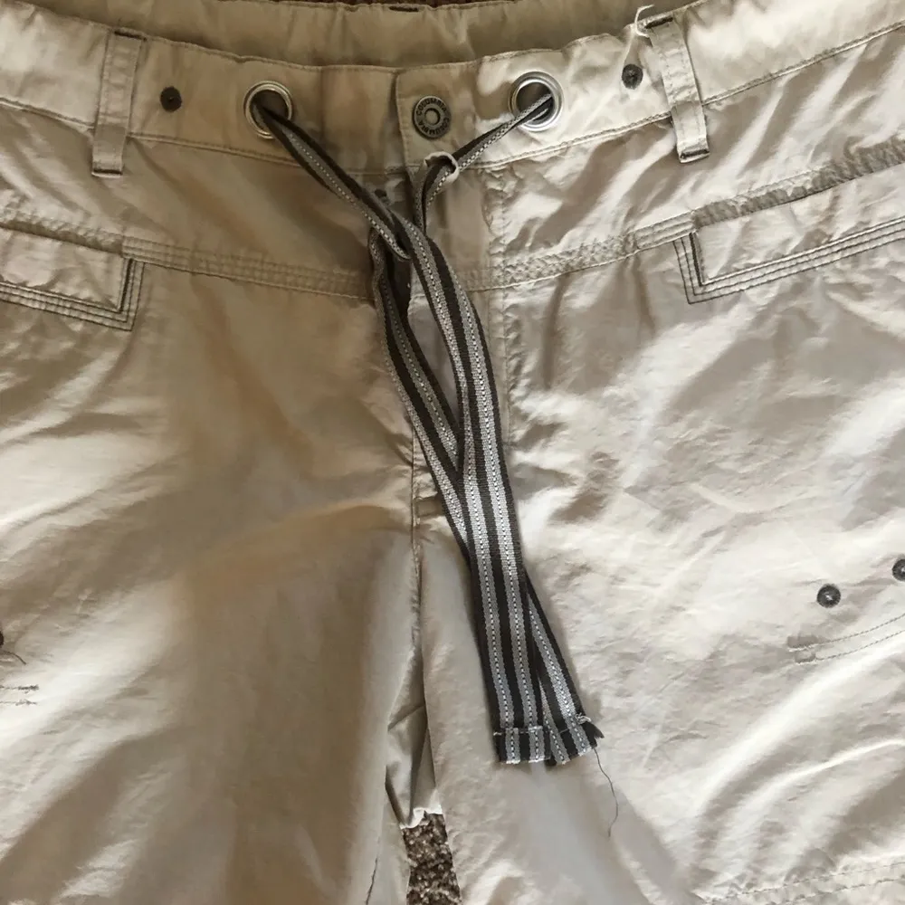 Omni~Shade Shorts Sz. M Tan Drawstring Pockets Lightweight Hiking - Image 2