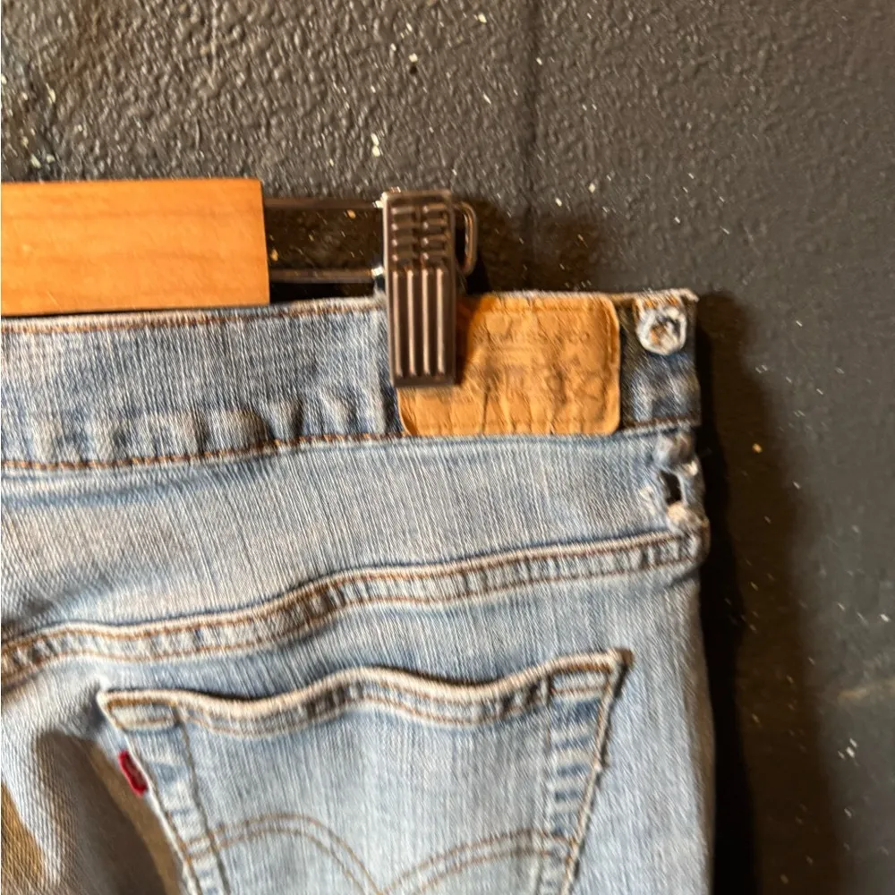 Women’s Levi’s 515 Bootcut Light Wash Jeans Size 10L - Image 4