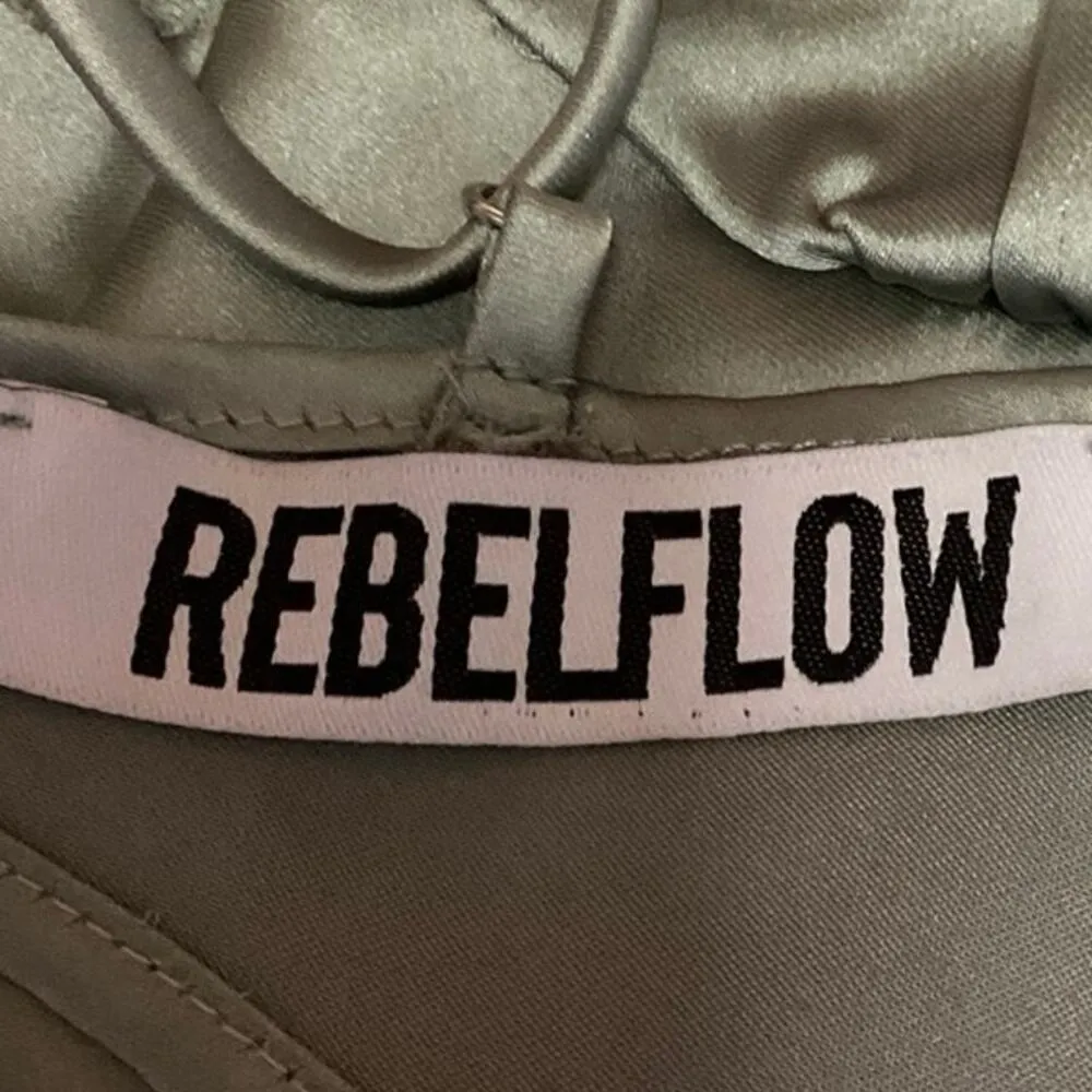 Rebel Flow Green Satin Lace Trim V - Image 3