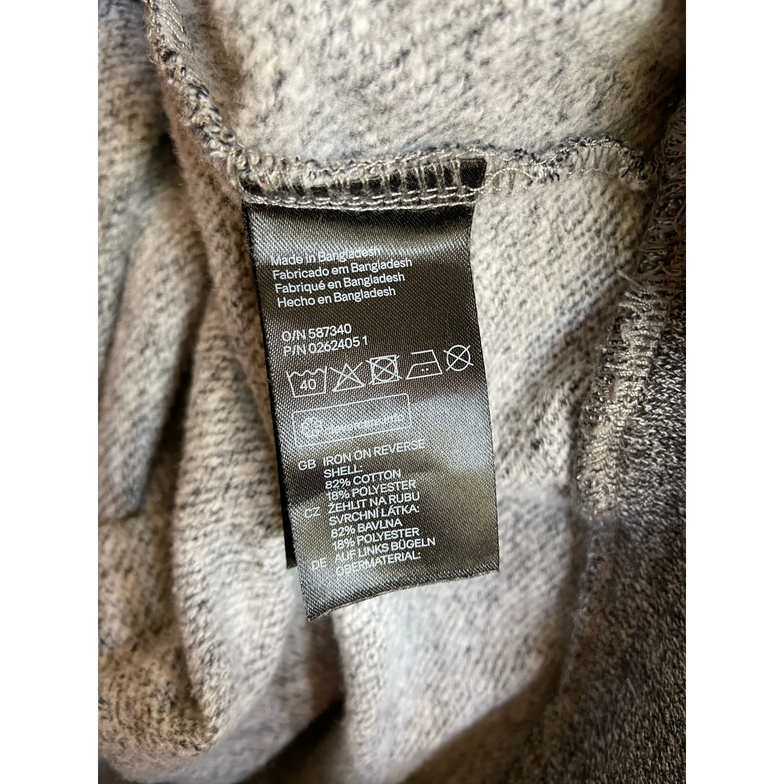 Divided Womens Sweatshirt Size XS Black White Gray Tribal Print Soft H&M‎ - Image 5