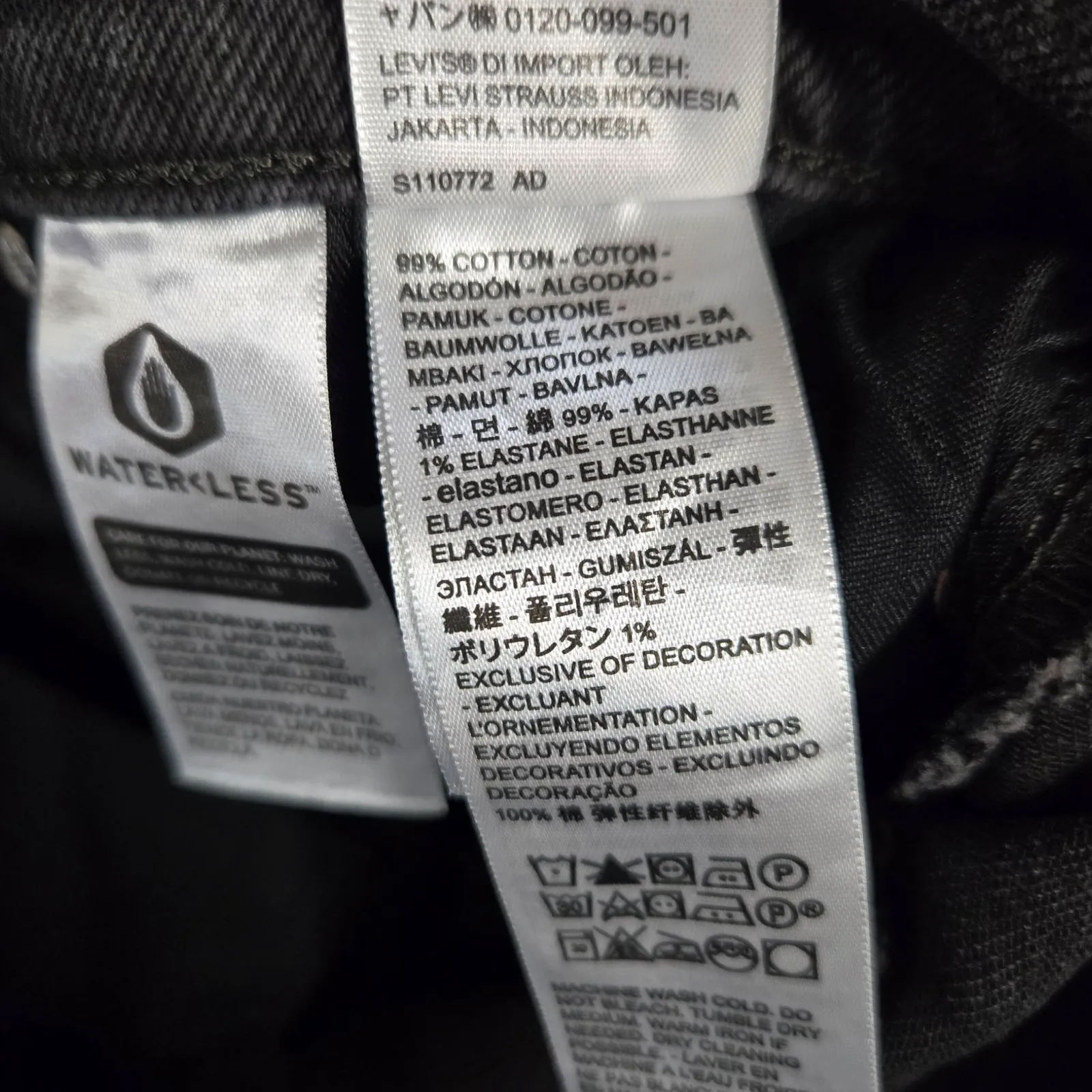 Levi's SilverTab Black Wash High Waisted Tapered Straight Leg Mom Jeans Size 28 - Image 8