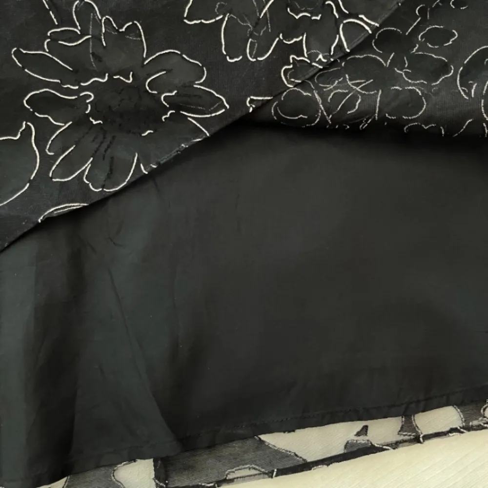 White House Black Market Black Sheer Floral Sleeveless Dress‎ - Image 6