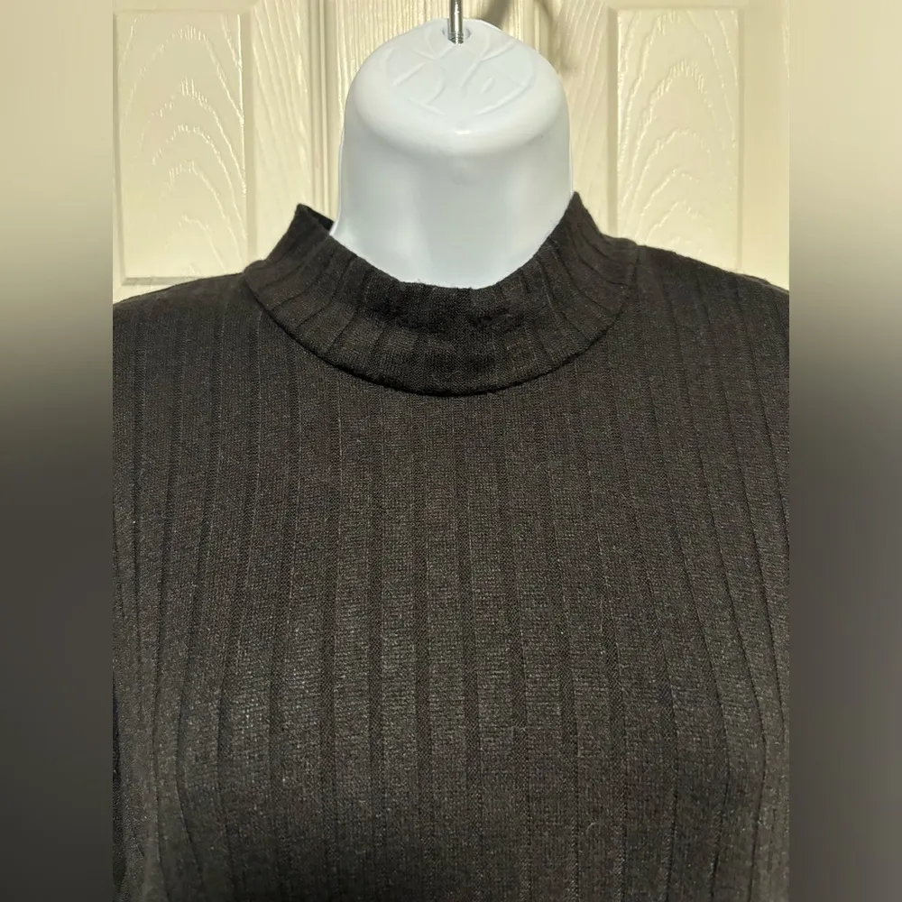 NWT Calvin Klein Mock Neck Short Sleeved Sweater - Image 2