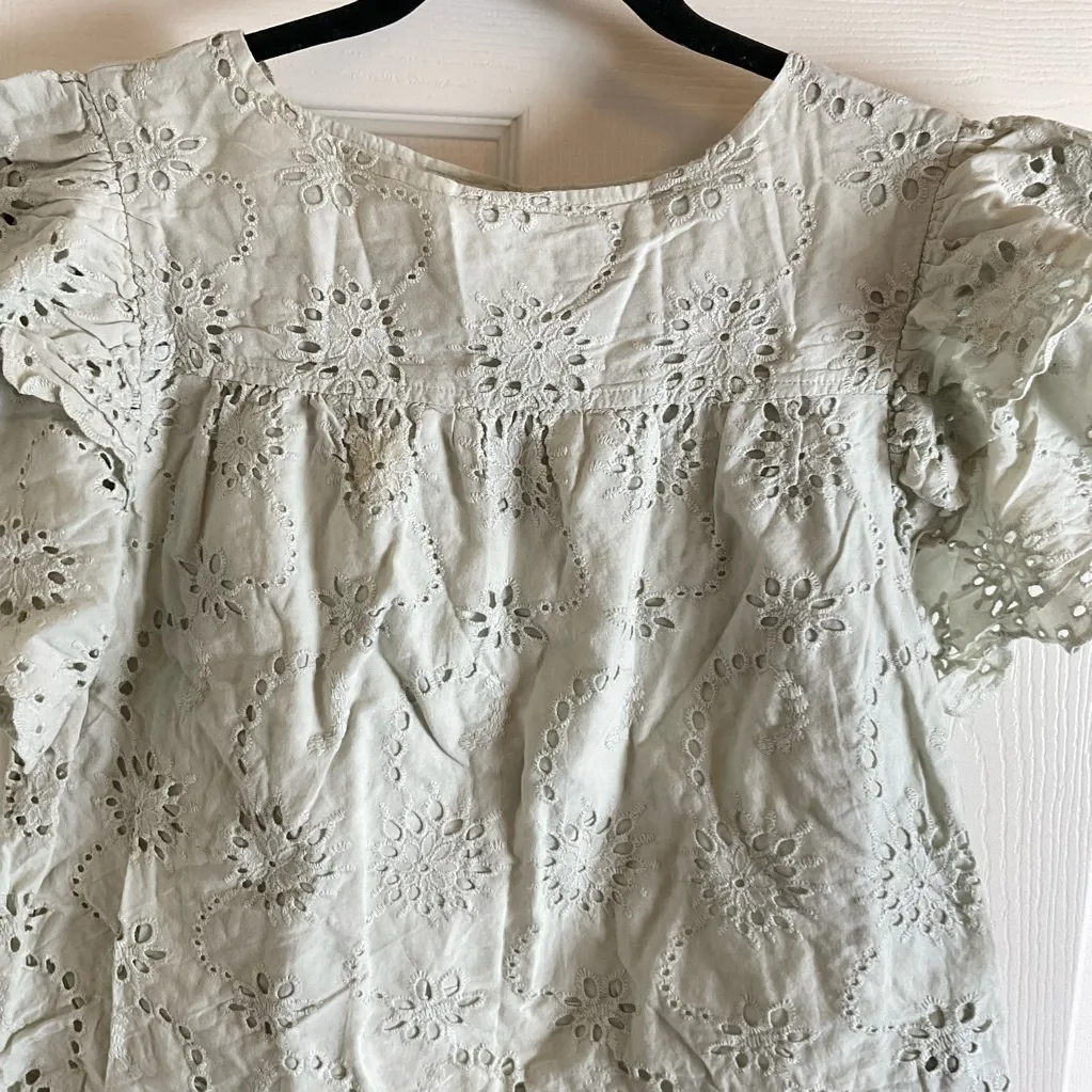 7 For All Mankind Eyelet Top size small - Image 4