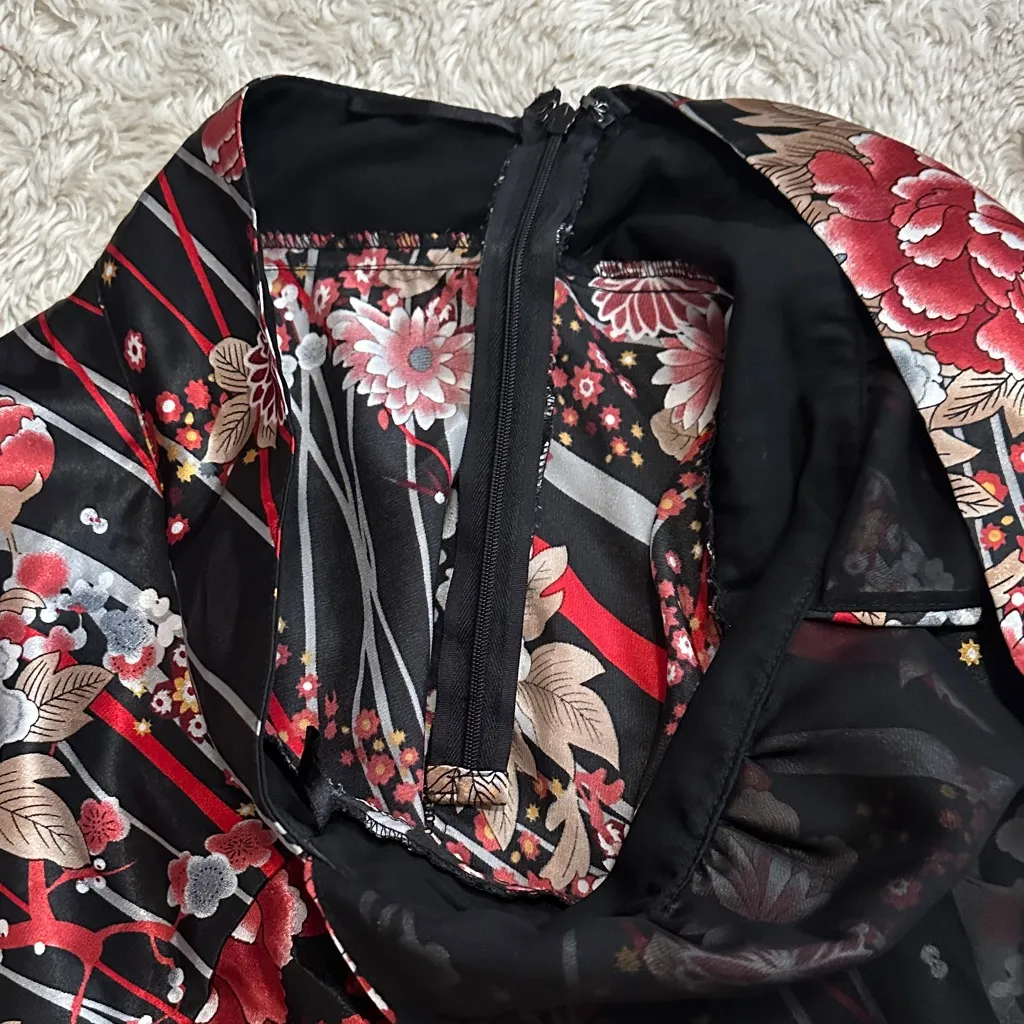 Vintage 90s Satin Floral Halter Top with Red and Black Accents - Image 6