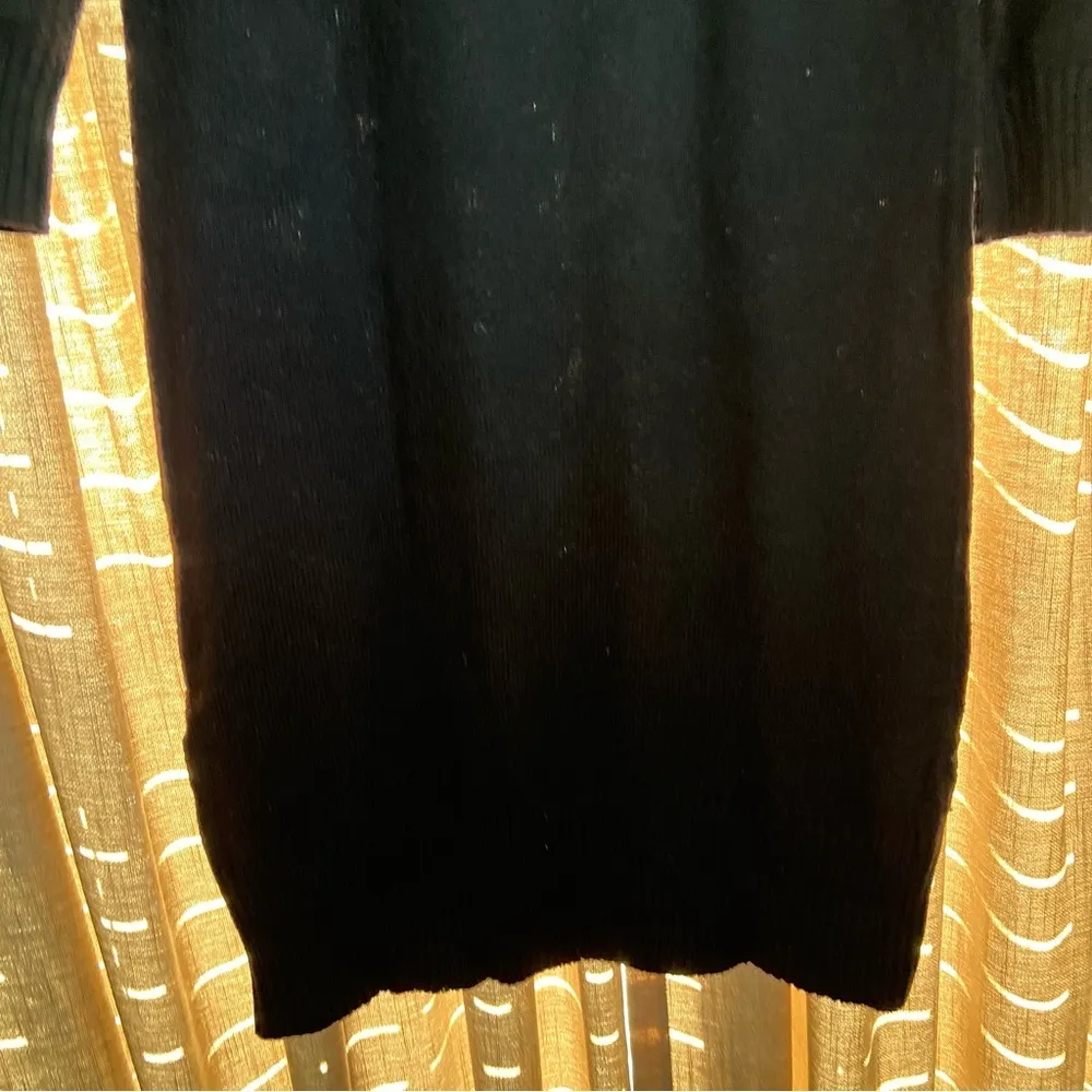 Old Navy Black Crewneck Fitted Sweater Dress Size Medium - Image 4