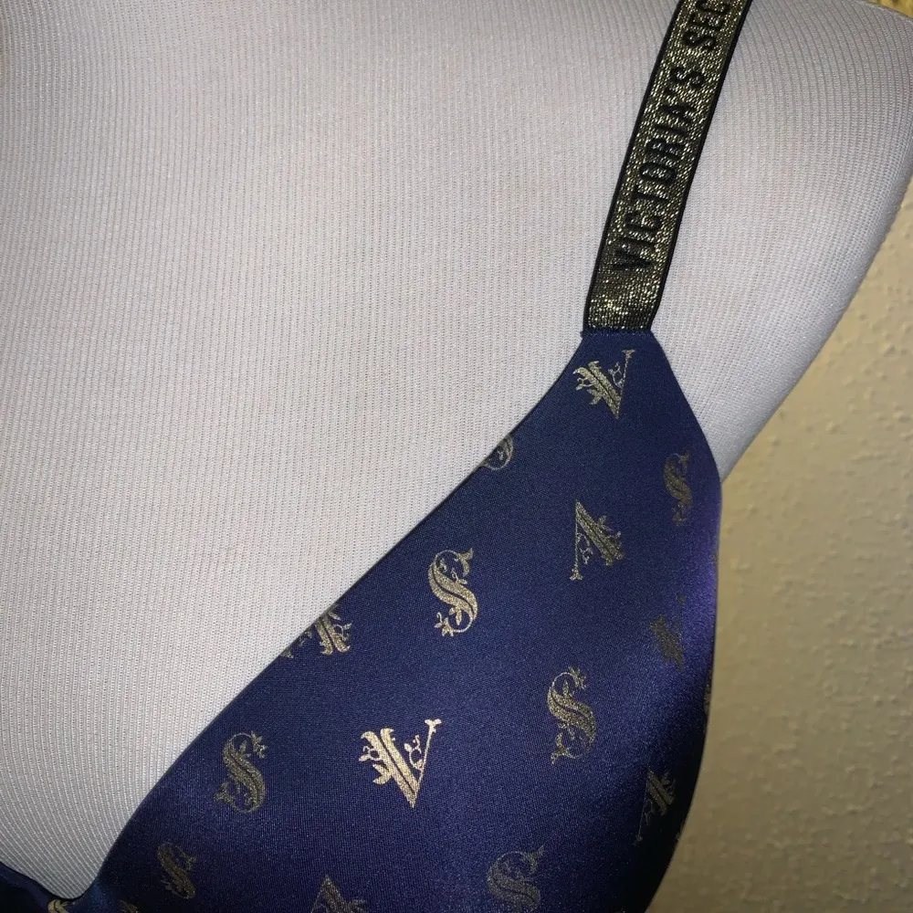 Victoria’s Secret t-shirt lightly lined wireless/soutien-gorge 36DDD - Image 4