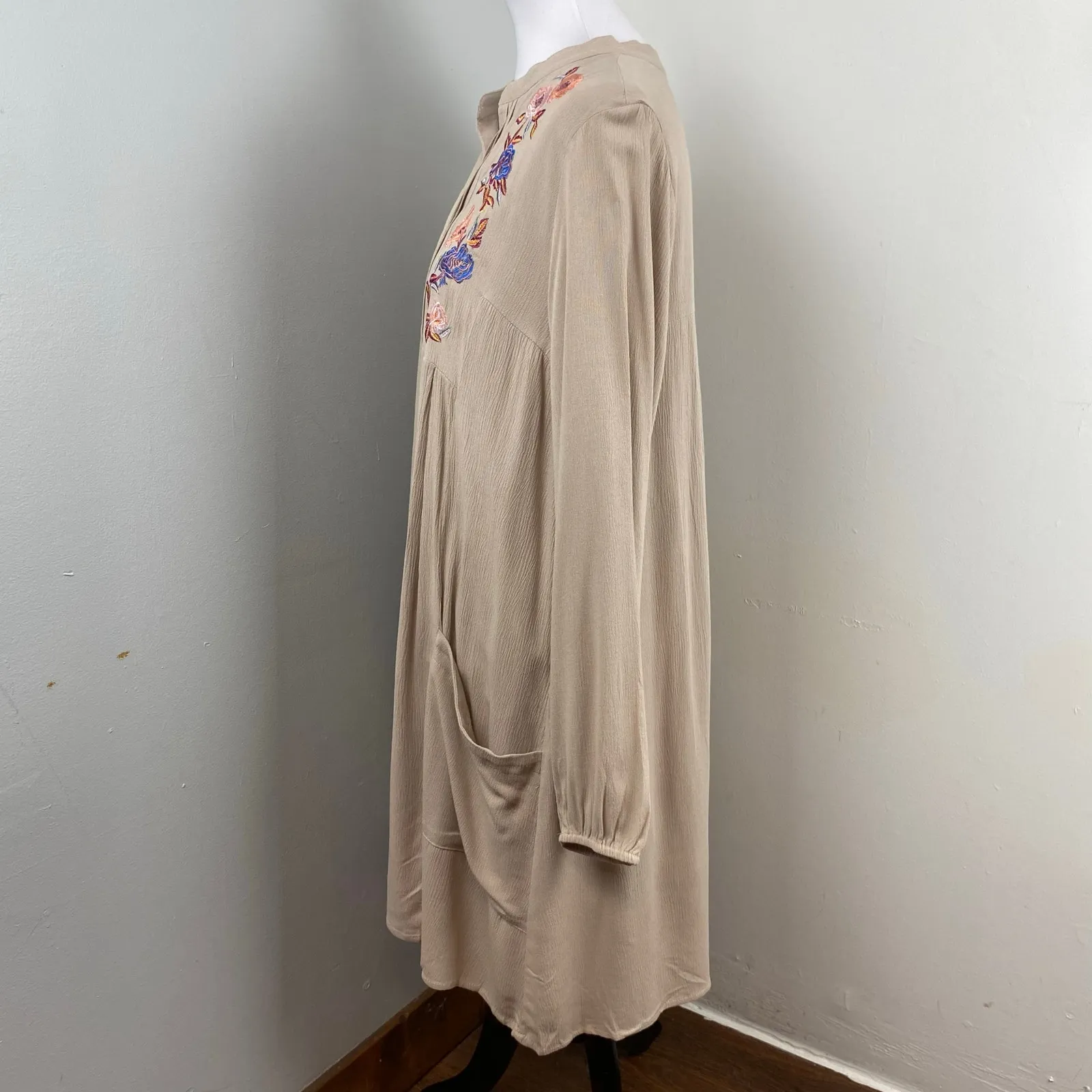 AnnaBelle Boho Floral Embroidered Long Sleeve Shift Shirt Dress Large Blue - Image 5