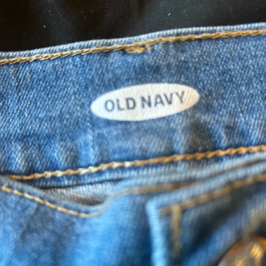 Bermuda mid rise jean shorts - Image 2