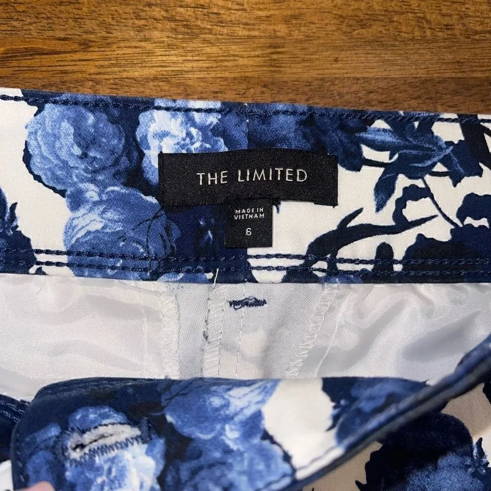 NWOT The Limited Floral Shorts - Image 3