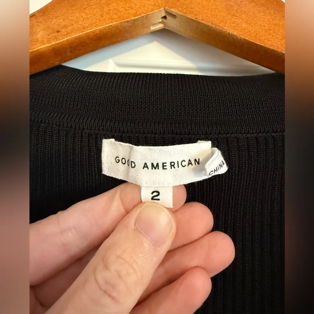 Good American Black Rib Knit Bodycon V-Neck Midi Dress - Image 3