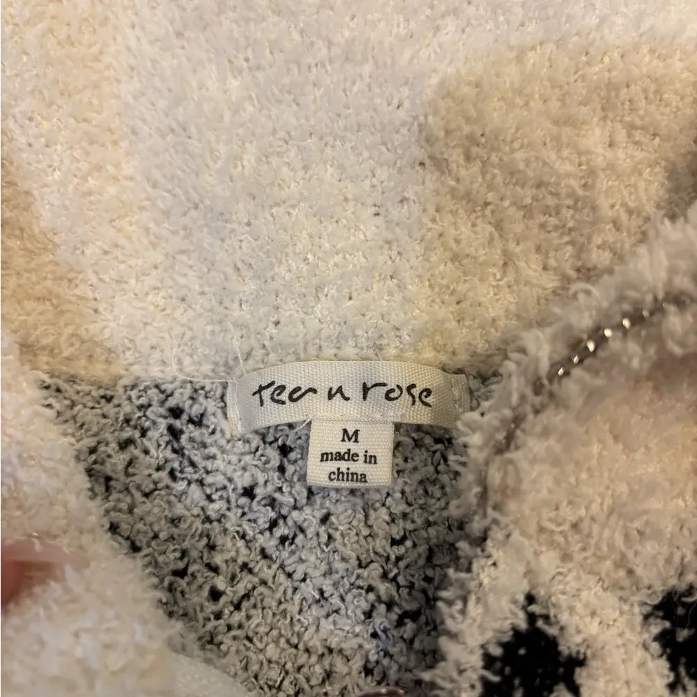 Tea N Rose Comfy Pullover Sweater - Image 3