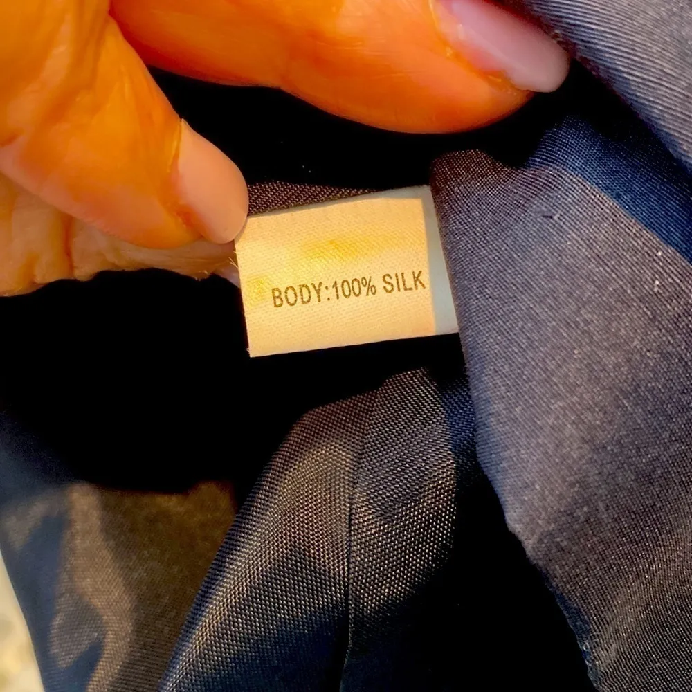 Neiman Marcus black 💯 shantung silk one shoulder dress. Size 6. - Image 9