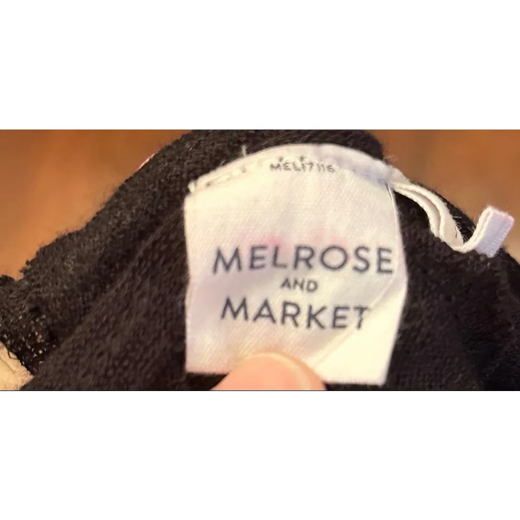 Melrose and Market Small Sheer Scoop Neck Short Sleeve Shirt - Image 12