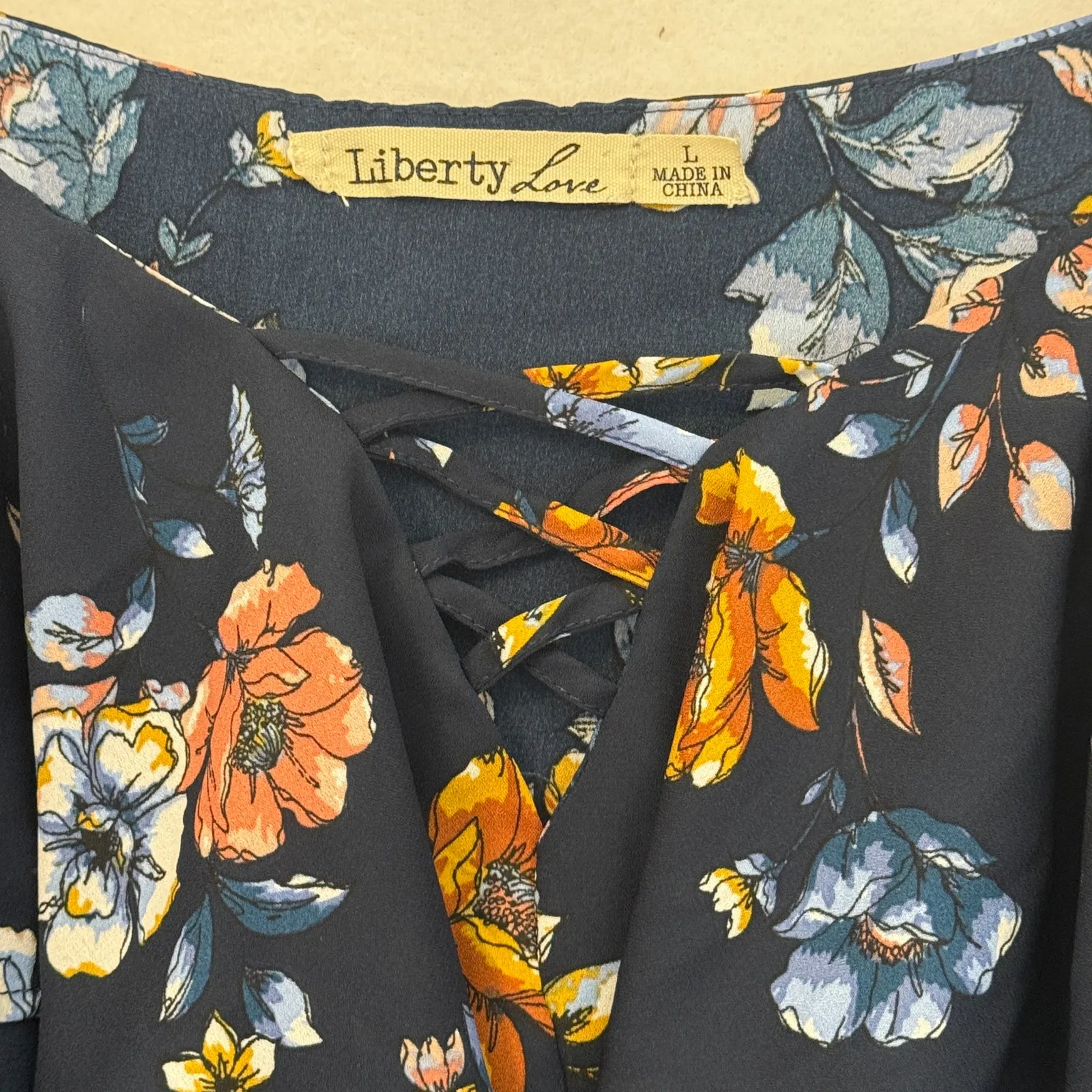 Liberty Love Floral Ruffle Cold Shoulder Cropped‎ Top Size Lg Y2K Coquette Indie - Image 6